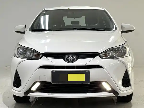 Toyota Yaris L 2021
