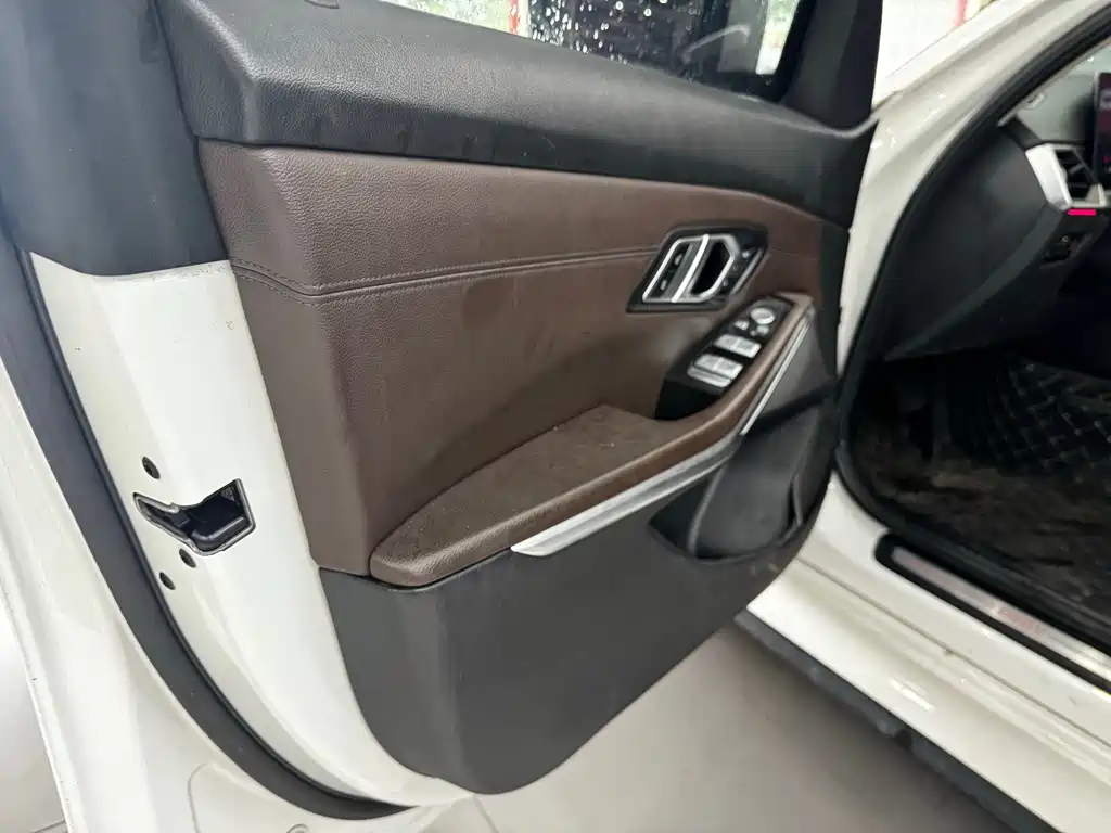 BMW i3 2022 — фото 11