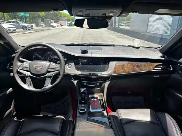 Cadillac CT6 2022