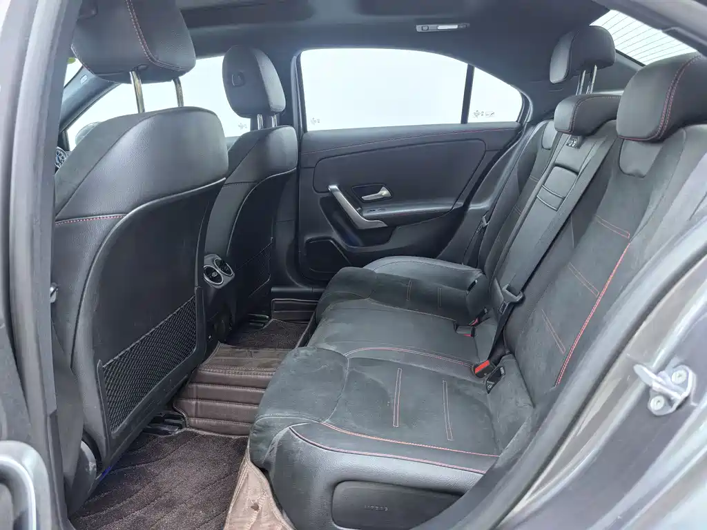 Mercedes-Benz A-Class 2023 — фото 18