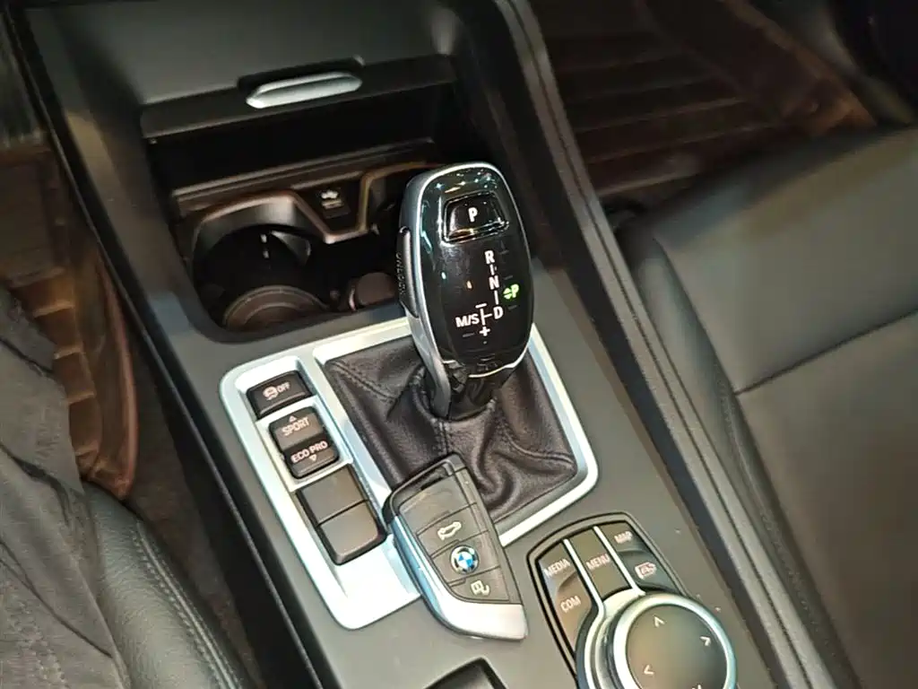 BMW 1 Series 2021 — фото 14