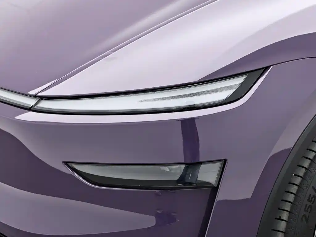 Tesla Model Y L 2026 — фото 17