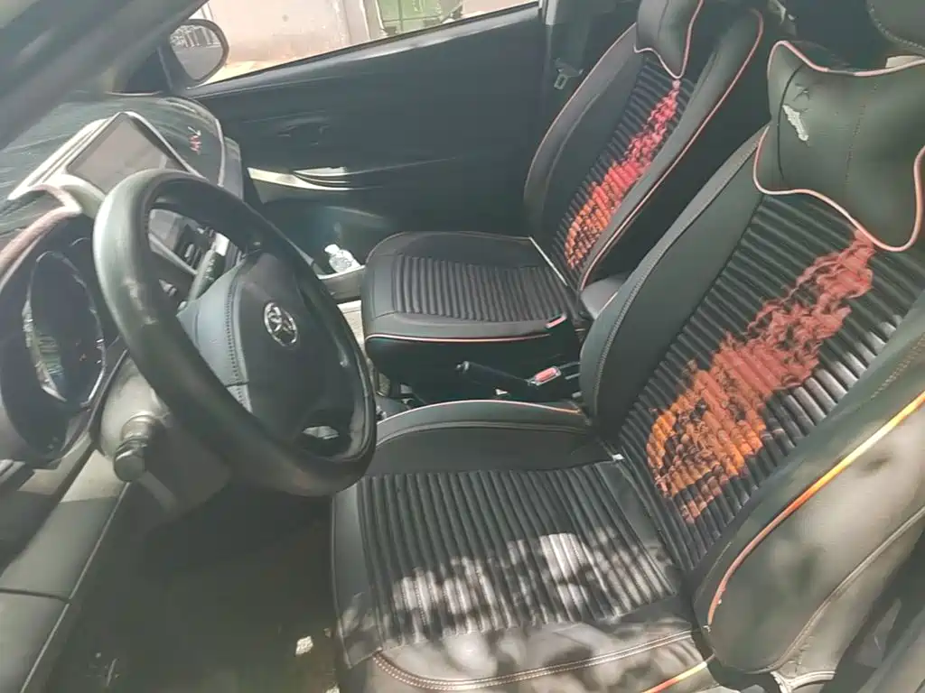 Toyota Yaris L 2017 — фото 22