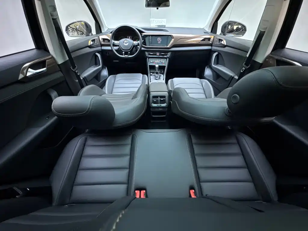 Volkswagen Tharu 2021