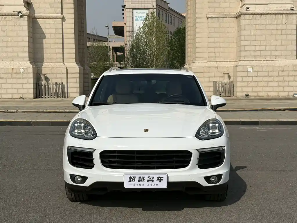 Porsche Cayenne Hybrid 2017 — фото 2
