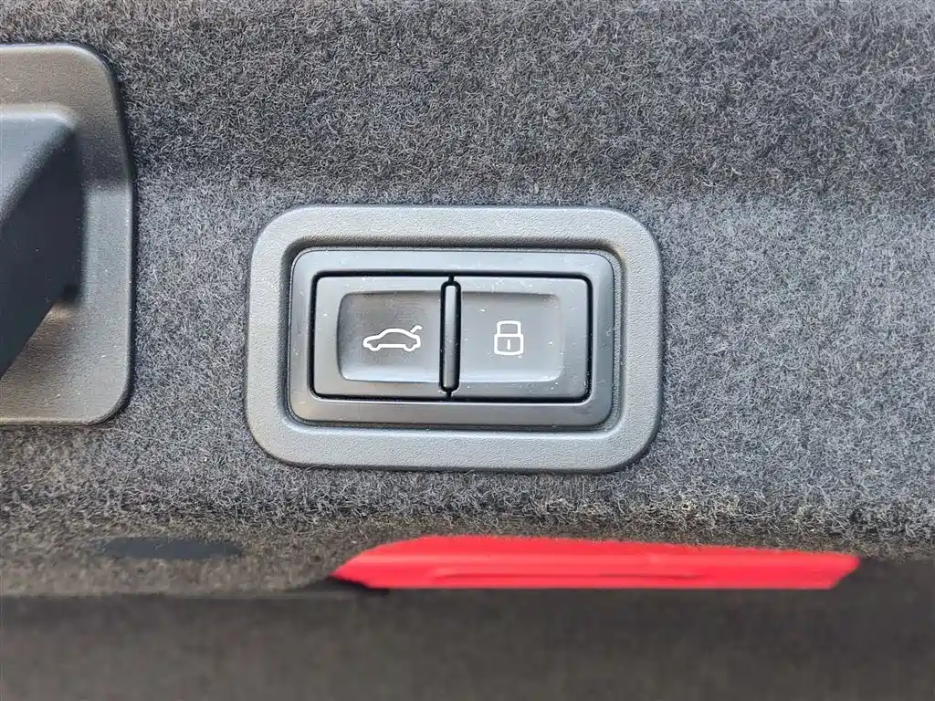 Audi A6L 2023 — фото 14