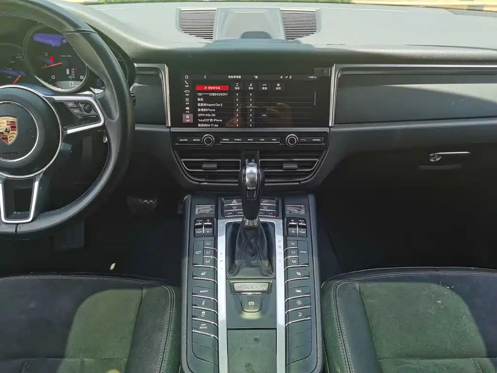 Porsche Macan 2019 — фото 23