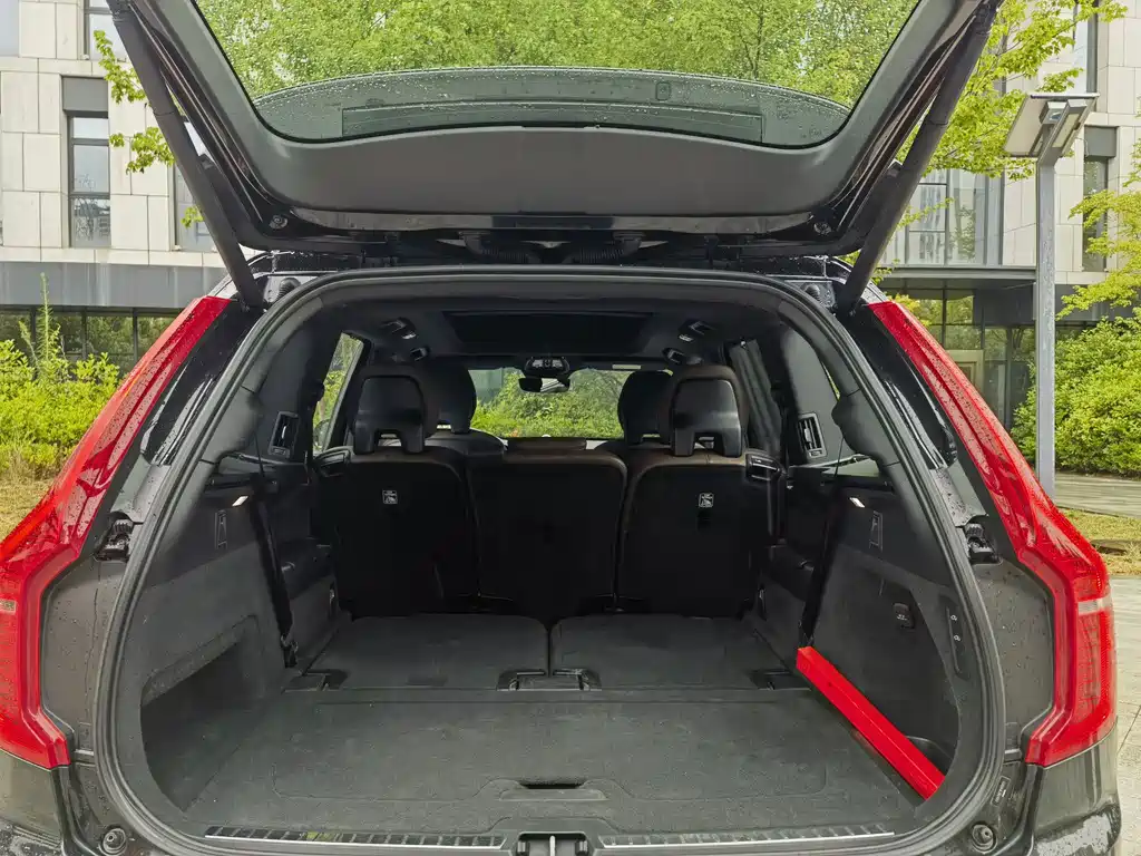 Volvo XC90 Plug-In Hybrid 2023 — фото 17