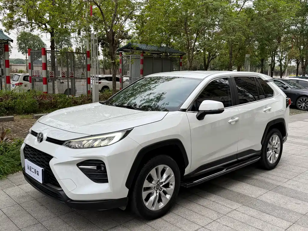 Toyota Wildlander 2022 — фото 1