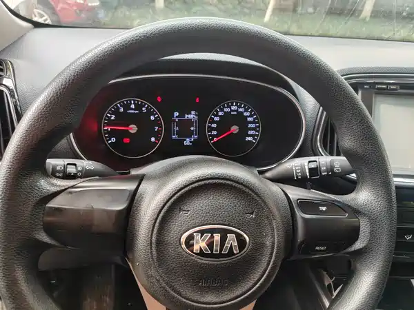 Kia KX3 2015