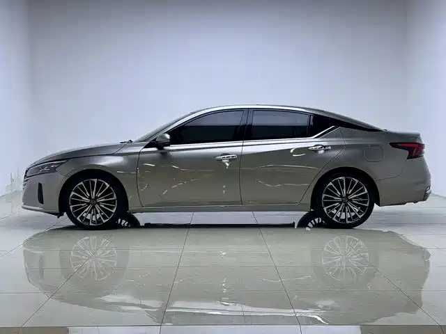 Nissan Teana 2024