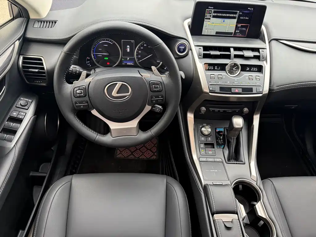 Lexus NX 2019 — фото 10
