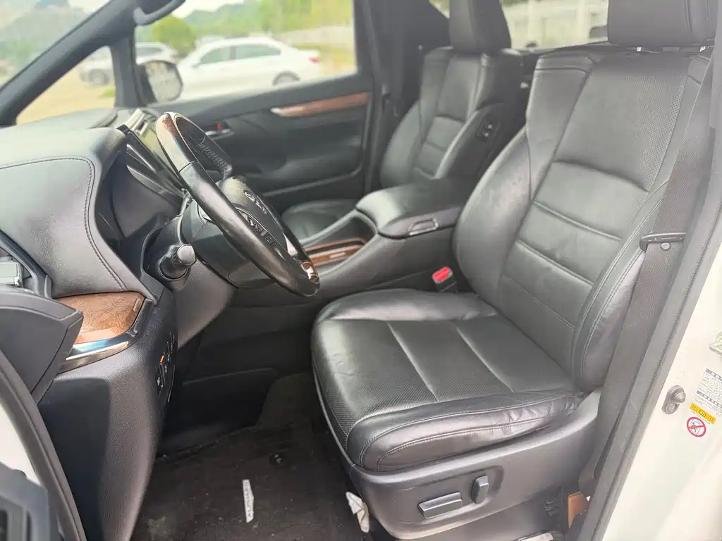 Toyota Alphard 2017 — фото 4