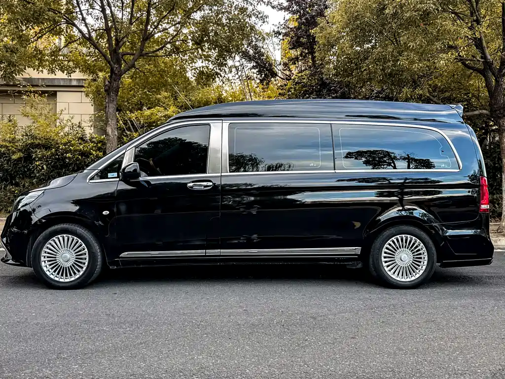 Mercedes-Benz Vito 2023 — фото 29