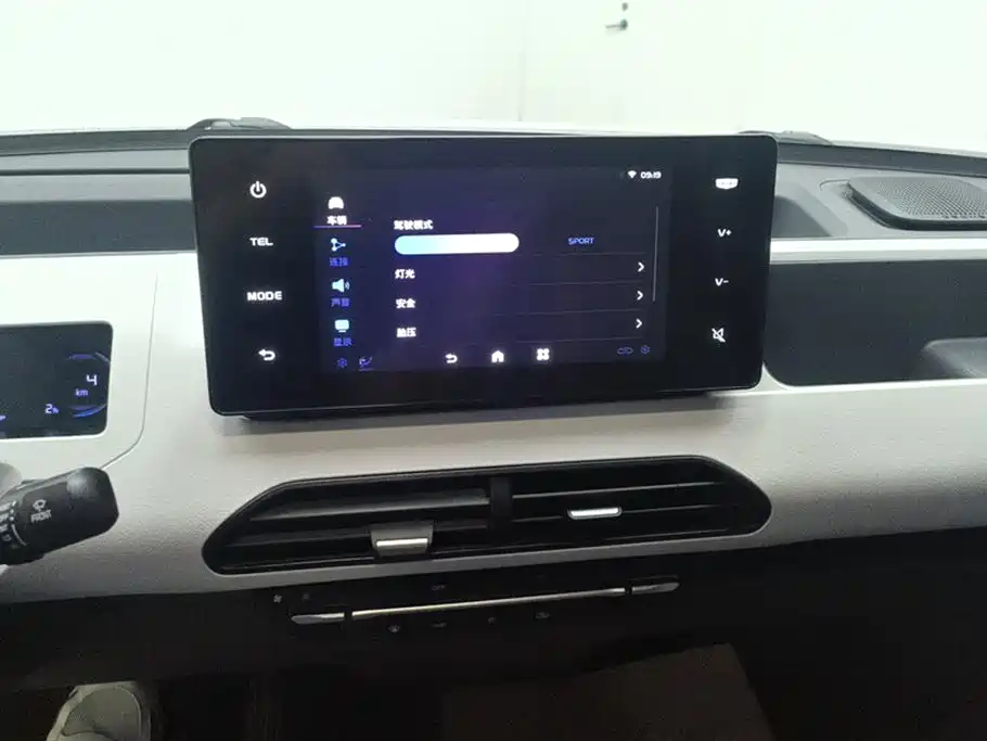 Geely Galaxy Panda 2024 — фото 13