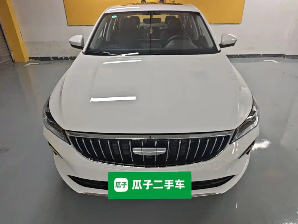 Geely Emgrand 2025
