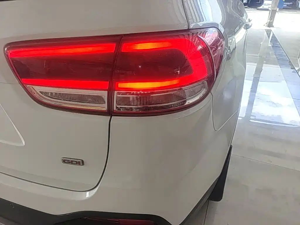 Kia Sorento 2015 — фото 8