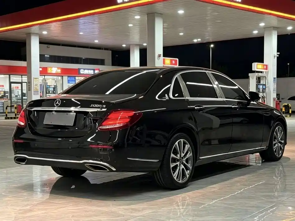 Mercedes-Benz E-Class 2018 — фото 8