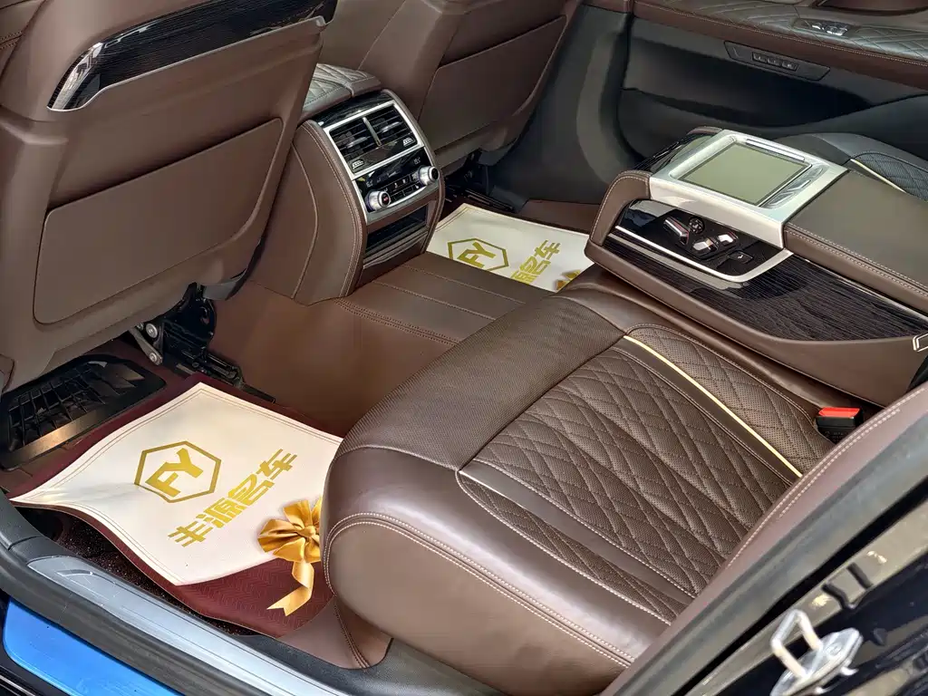 BMW 7 Series 2022 — фото 11