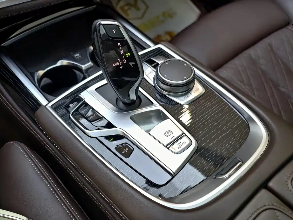 BMW 7 Series 2022 — фото 23