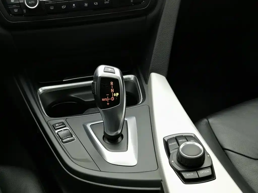 BMW 3 Series 2014 — фото 13
