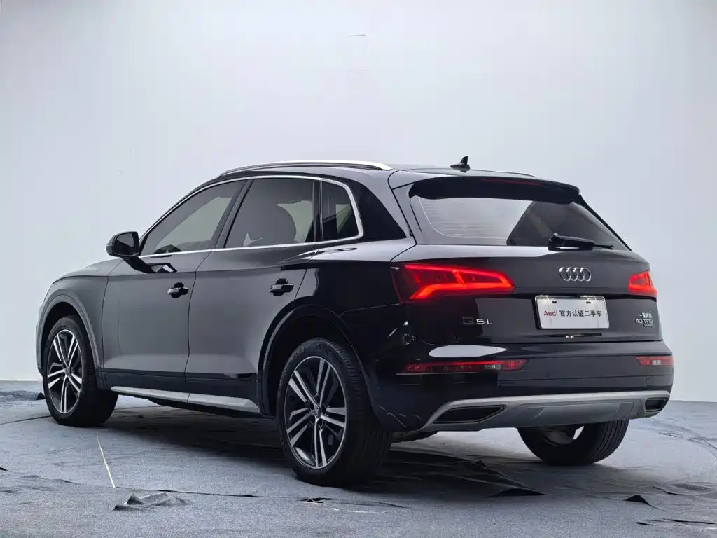 Audi Q5L 2020 — фото 4