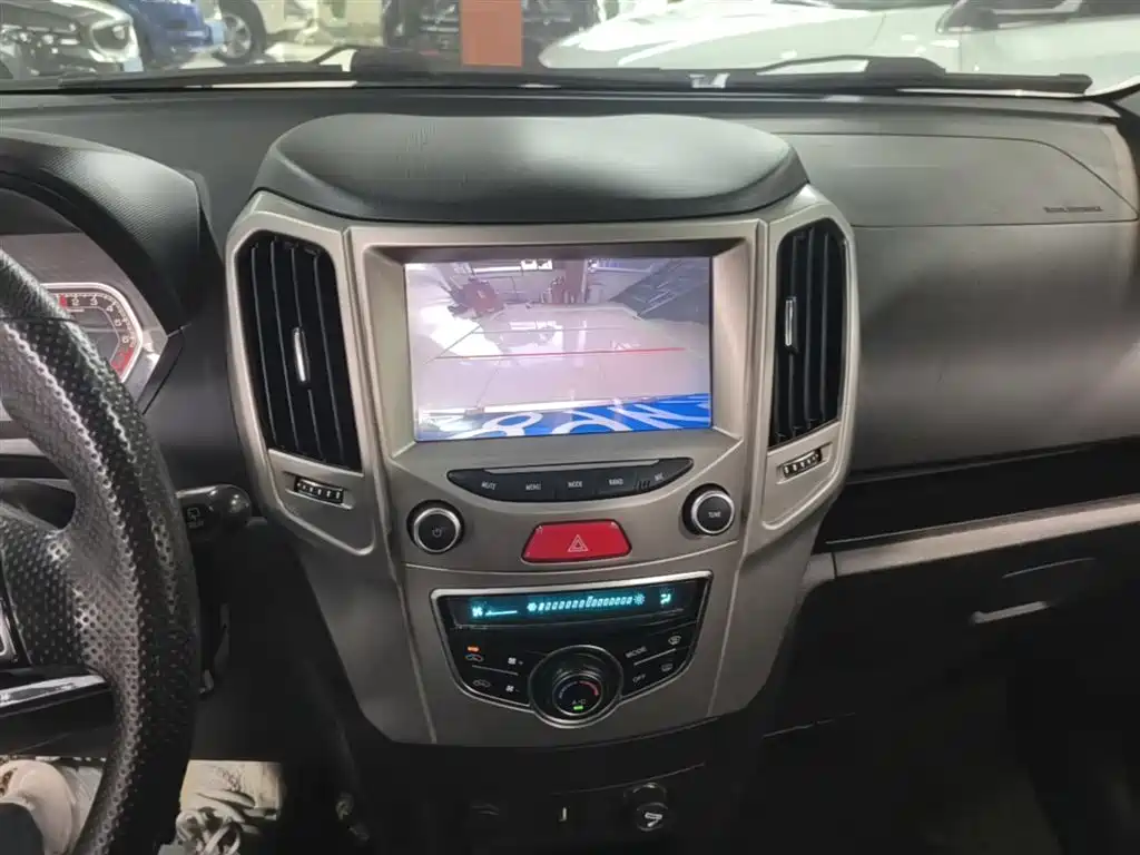 Haval H1 2017 — фото 13