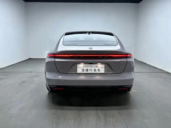 NIO ET5 2025