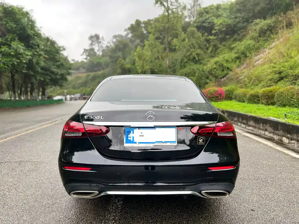 Mercedes-Benz E-Class 2022