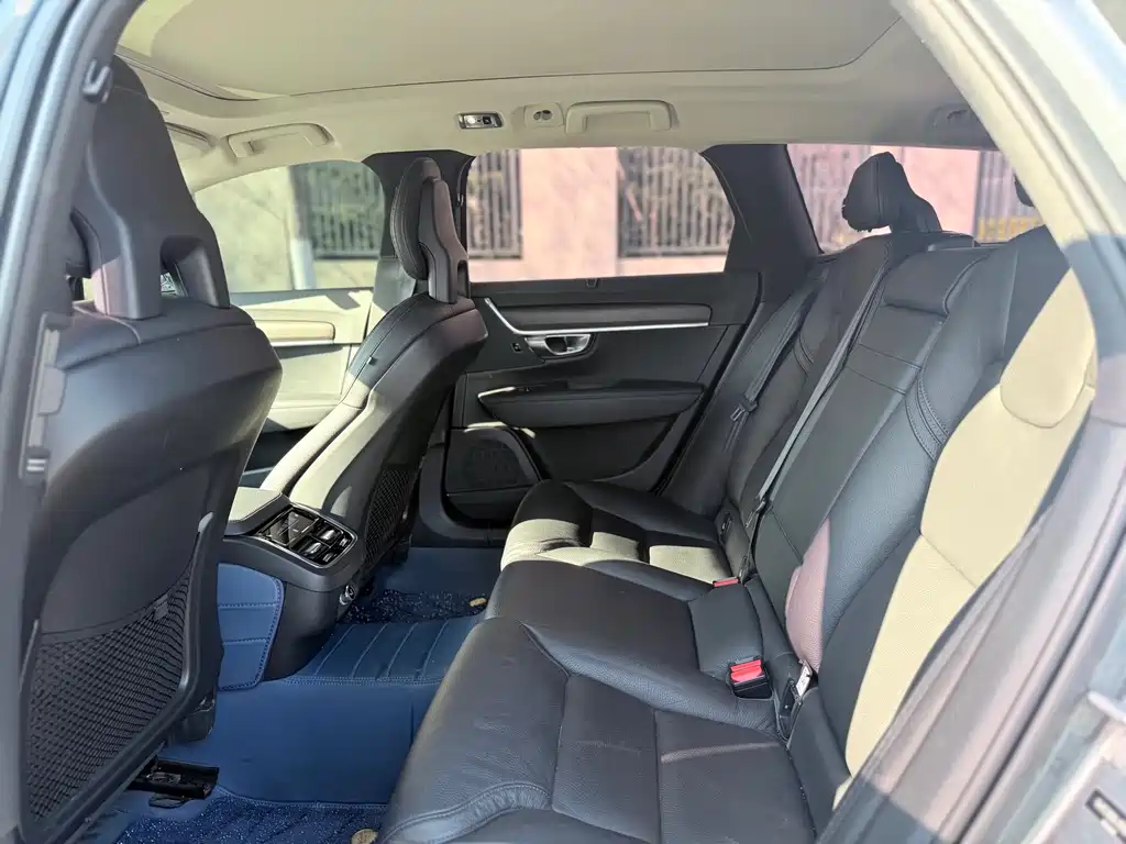 Volvo V90 2018 — фото 10