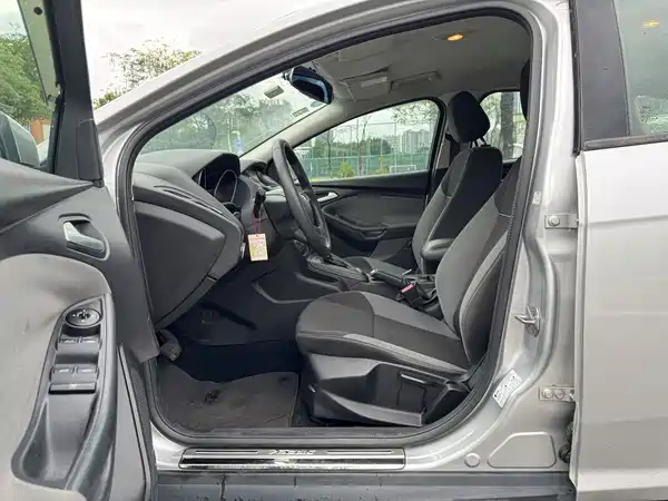 Ford Focus 2012