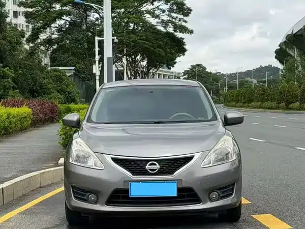 Nissan Tiida 2011