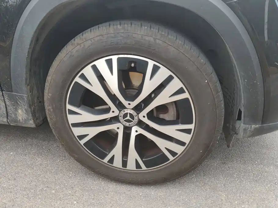 Mercedes-Benz GLB 2024