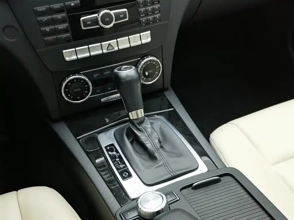 Mercedes-Benz C-Class 2012 — фото 13
