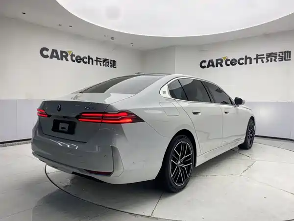 BMW 5 Series 2024