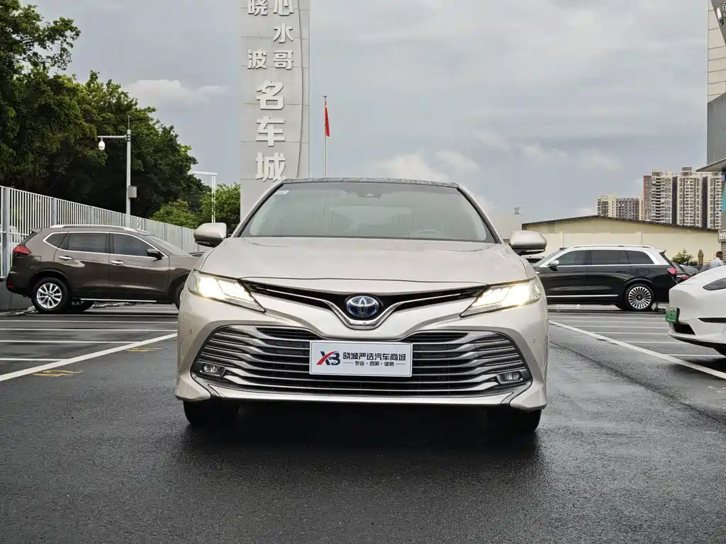 Toyota Camry 2021 — фото 3