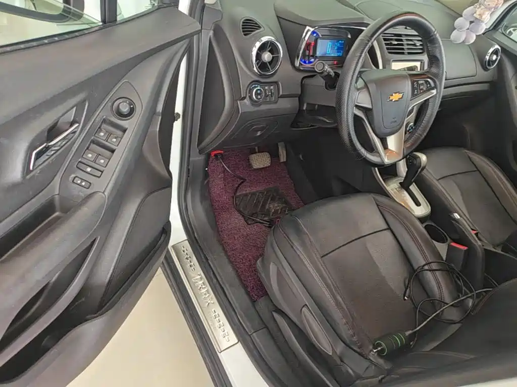 Chevrolet Trax 2015 — фото 16