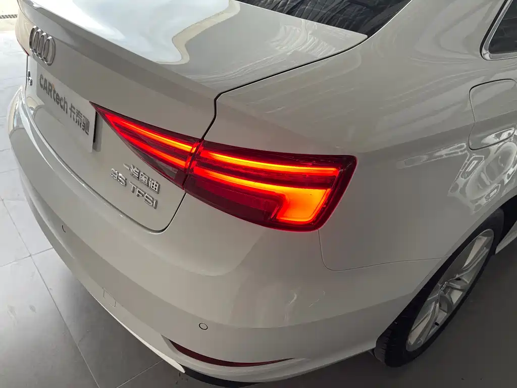 Audi A3 2018 — фото 32