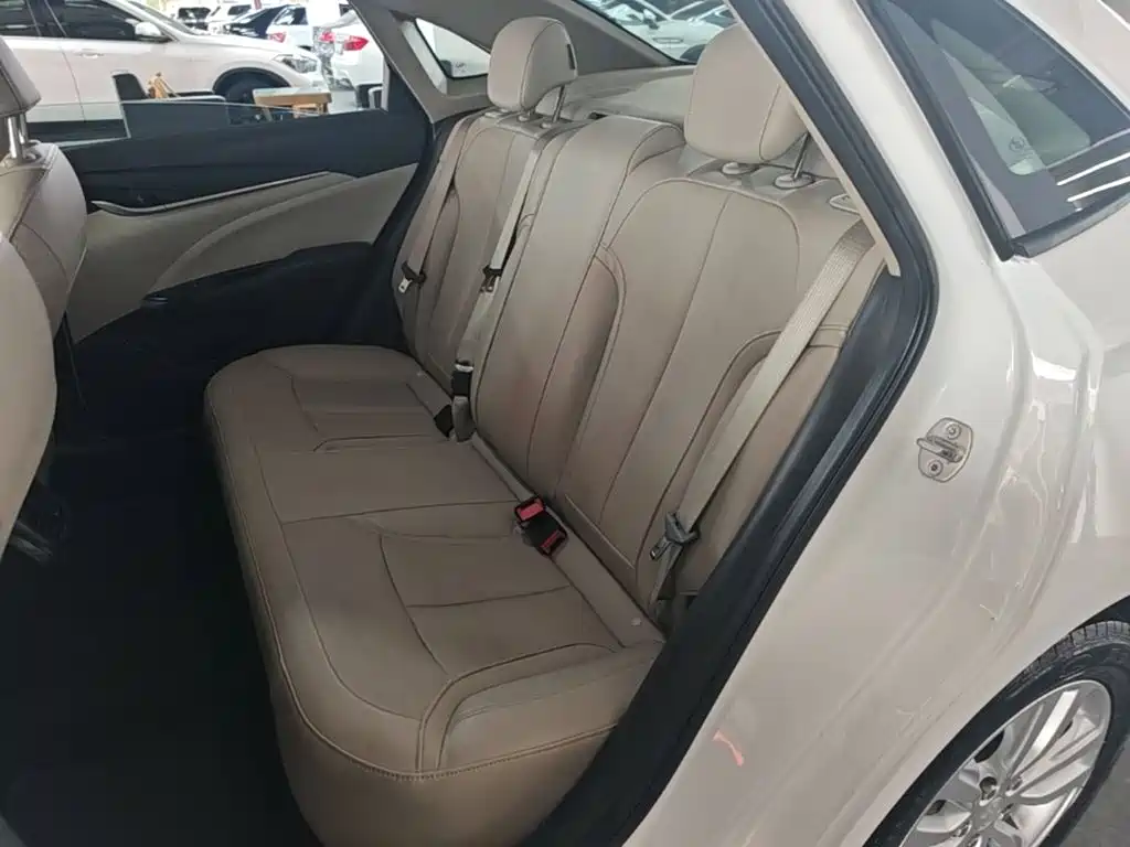 Buick Excelle GT 2020 — фото 17