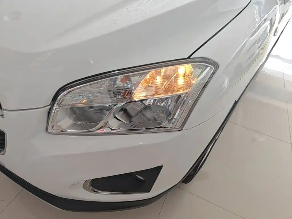 Chevrolet Trax 2015 — фото 24