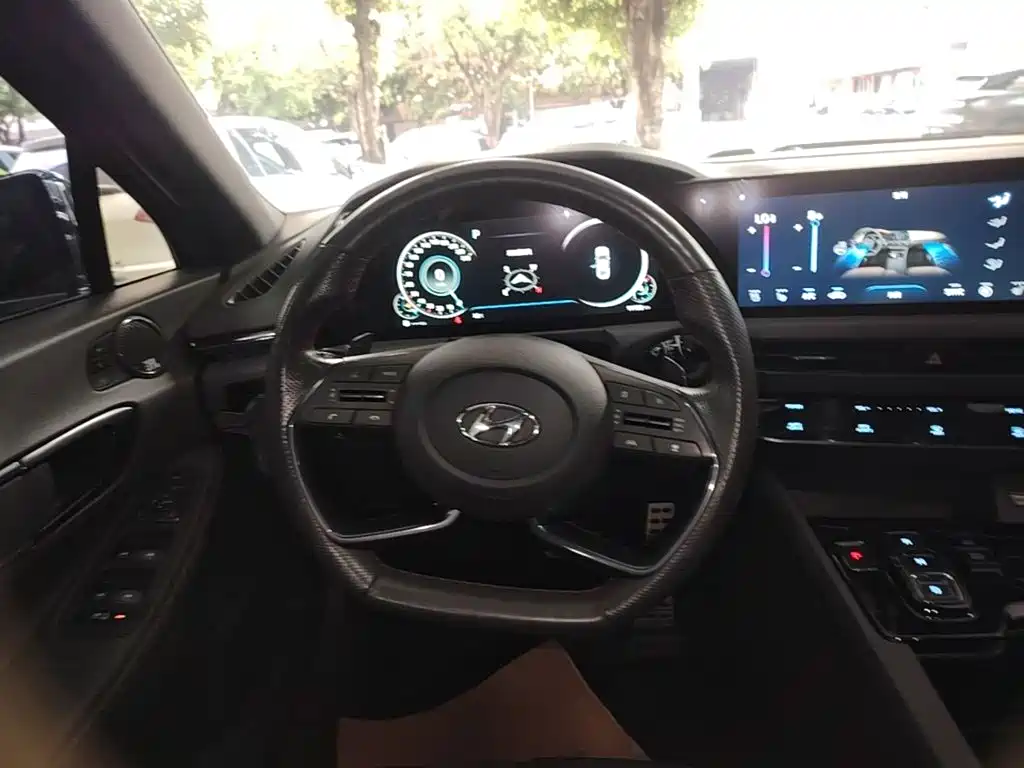 Hyundai Sonata 2020 — фото 11