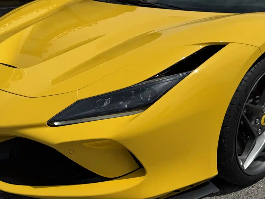 Ferrari F8 2023 — фото 8