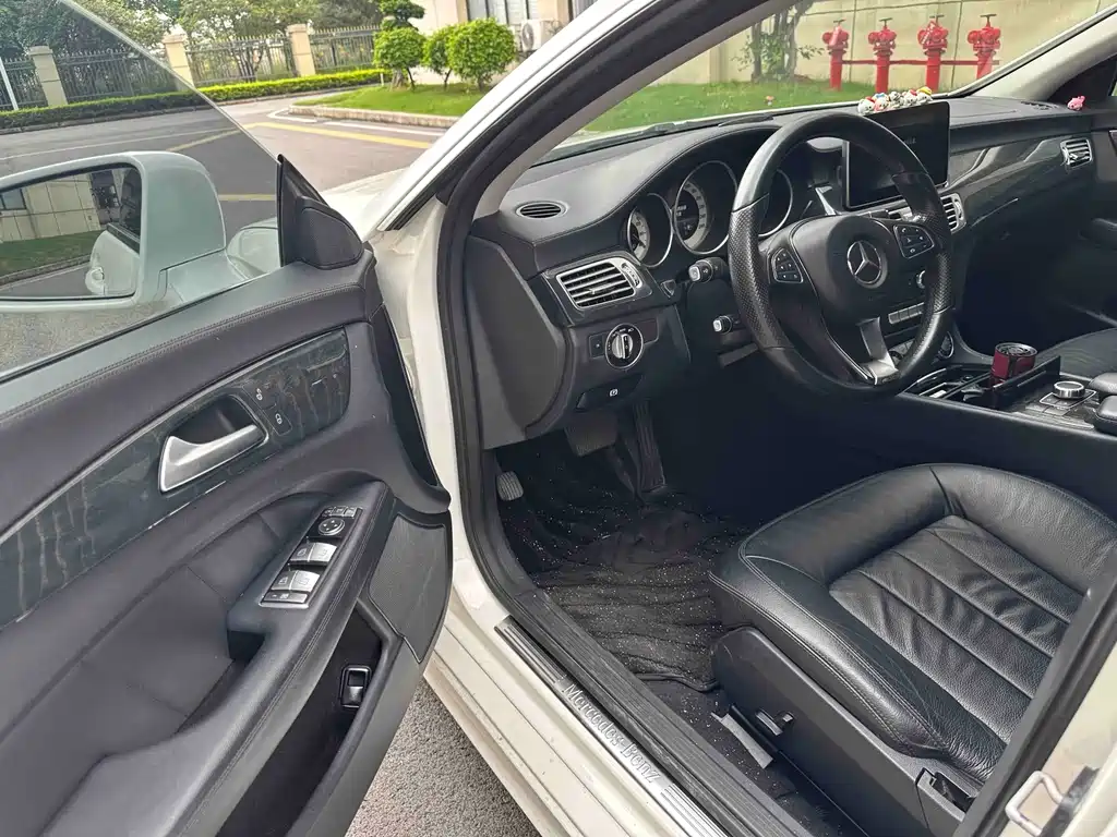 Mercedes-Benz CLS 2015