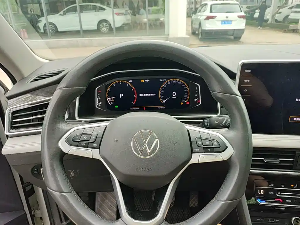 Volkswagen Tiguan L 2024