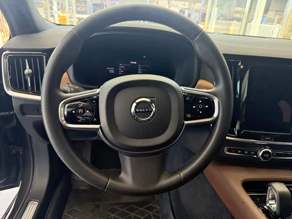 Volvo S90 2024 — фото 13