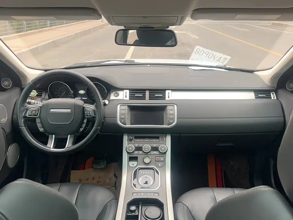 Land Rover Evoque 2016 — фото 16
