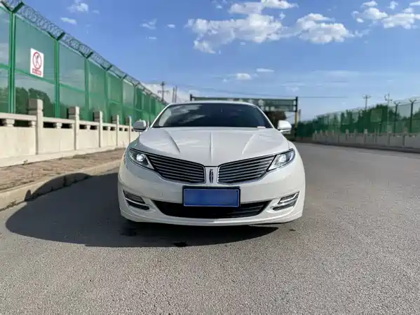 Lincoln MKZ 2014