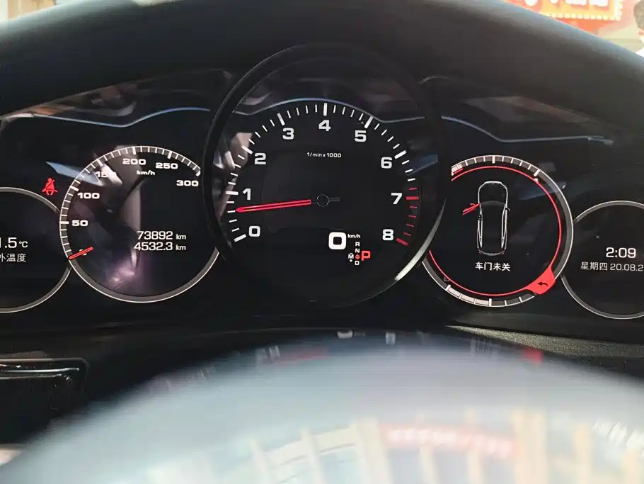 Porsche Panamera 2018 — фото 14