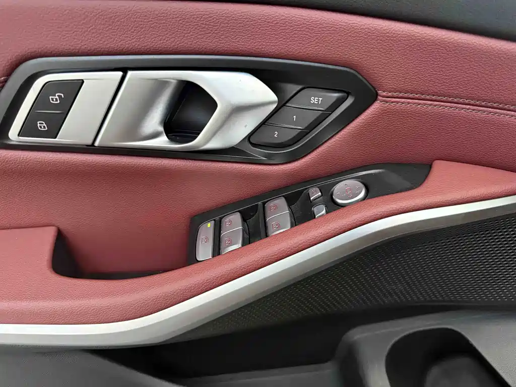 BMW 3 Series 2023 — фото 11