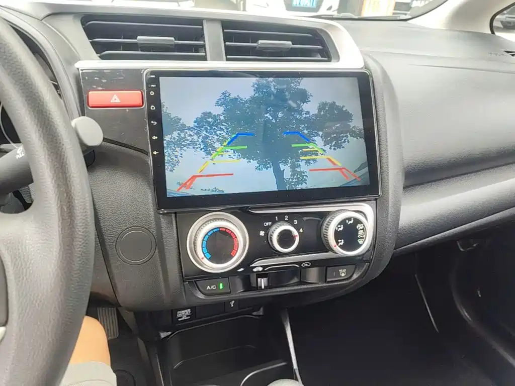 Honda Fit 2015 — фото 13
